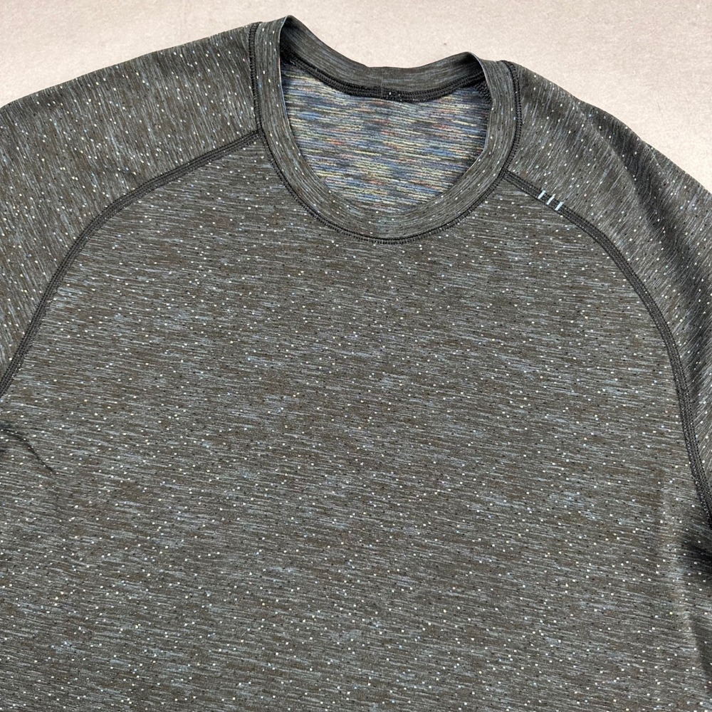Lululemon Metal Vent Tech Short Sleeve Shirt Mens Small Gray Space Dye Speckle